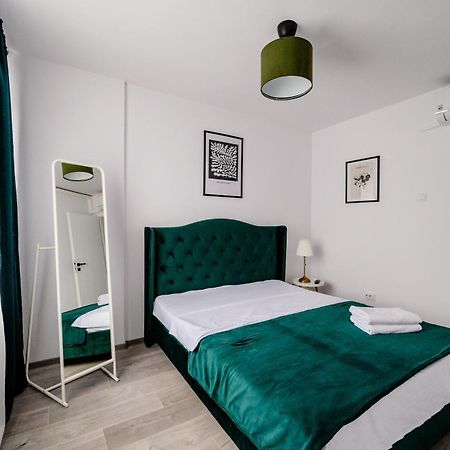 Happy Heart Hideaway Apartment Букурещ Екстериор снимка